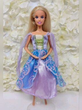 Mattel Barbie Blonde 2010s Fashionistas Model Princess Doll in Fairy Dress Cute